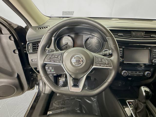 Used 2017 Nissan Rogue SL w/ SL Premium Package FWD image 13