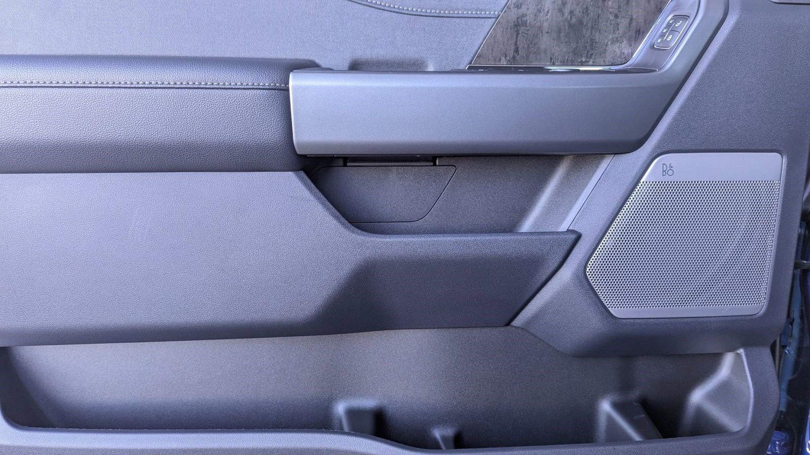 New 2026 Ford F250 Lariat w/ Black Appearance Package image 20