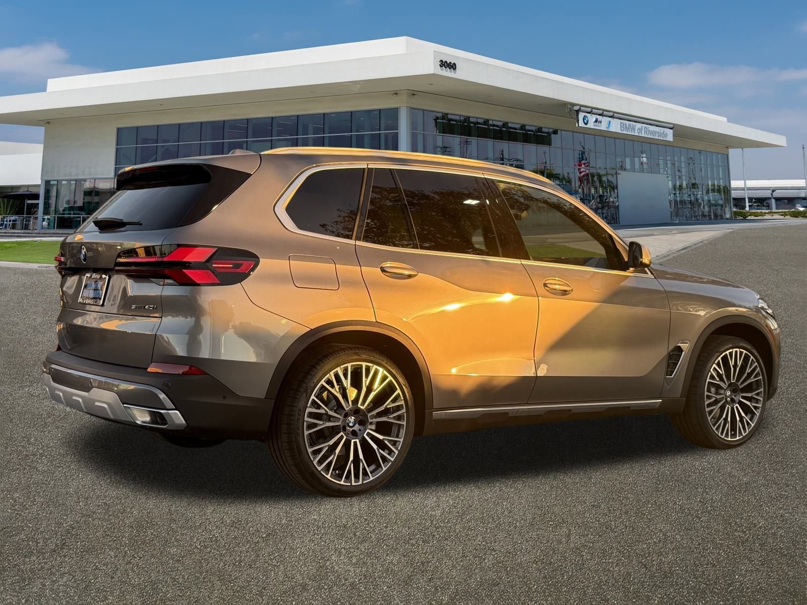 New 2026 BMW X5 sDrive40i image 11