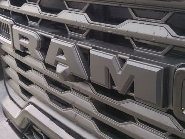 New 2026 RAM 2500 Big Horn AWD/4WD image 12