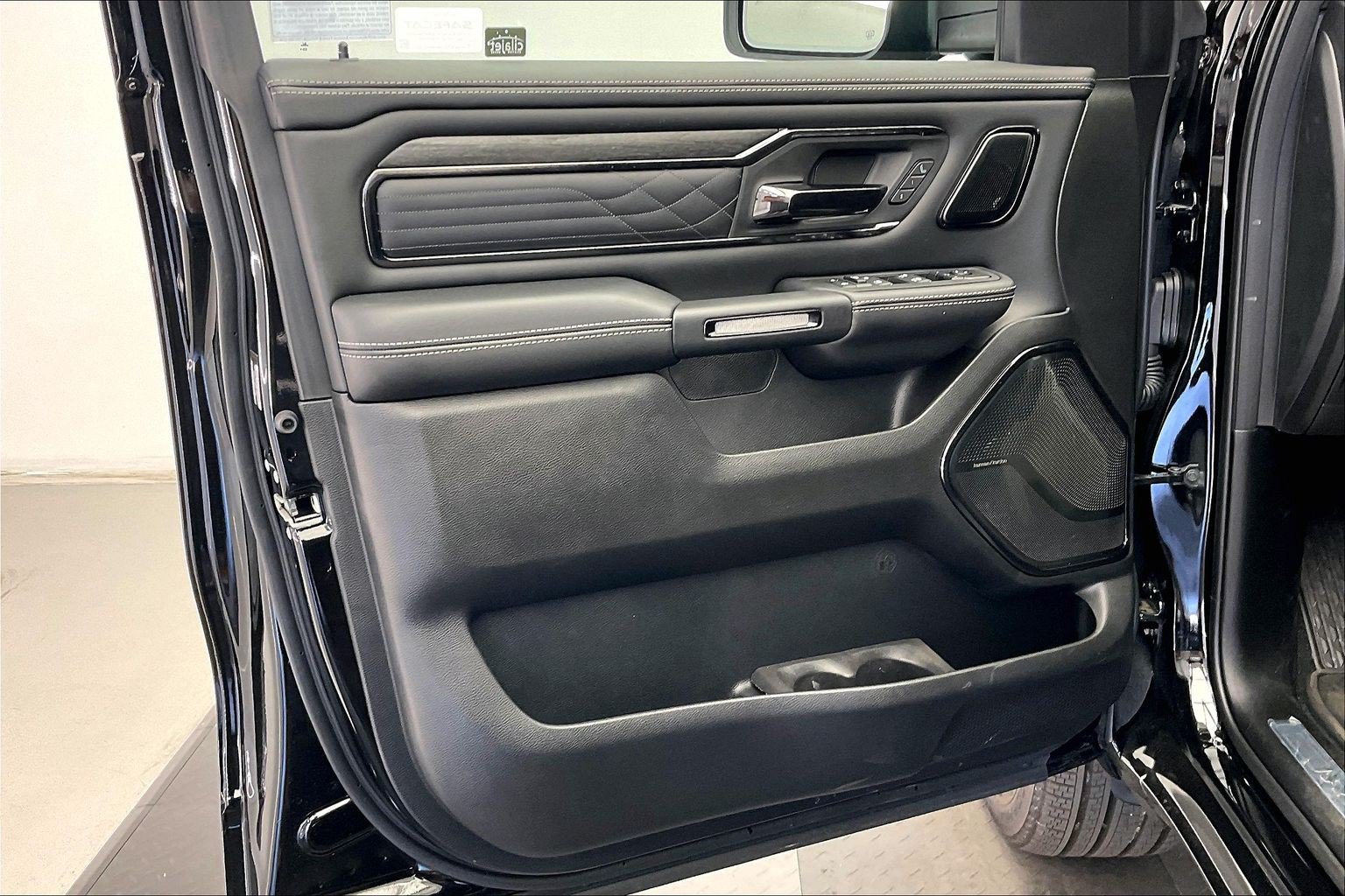 New 2026 RAM 1500 Limited AWD/4WD image 12