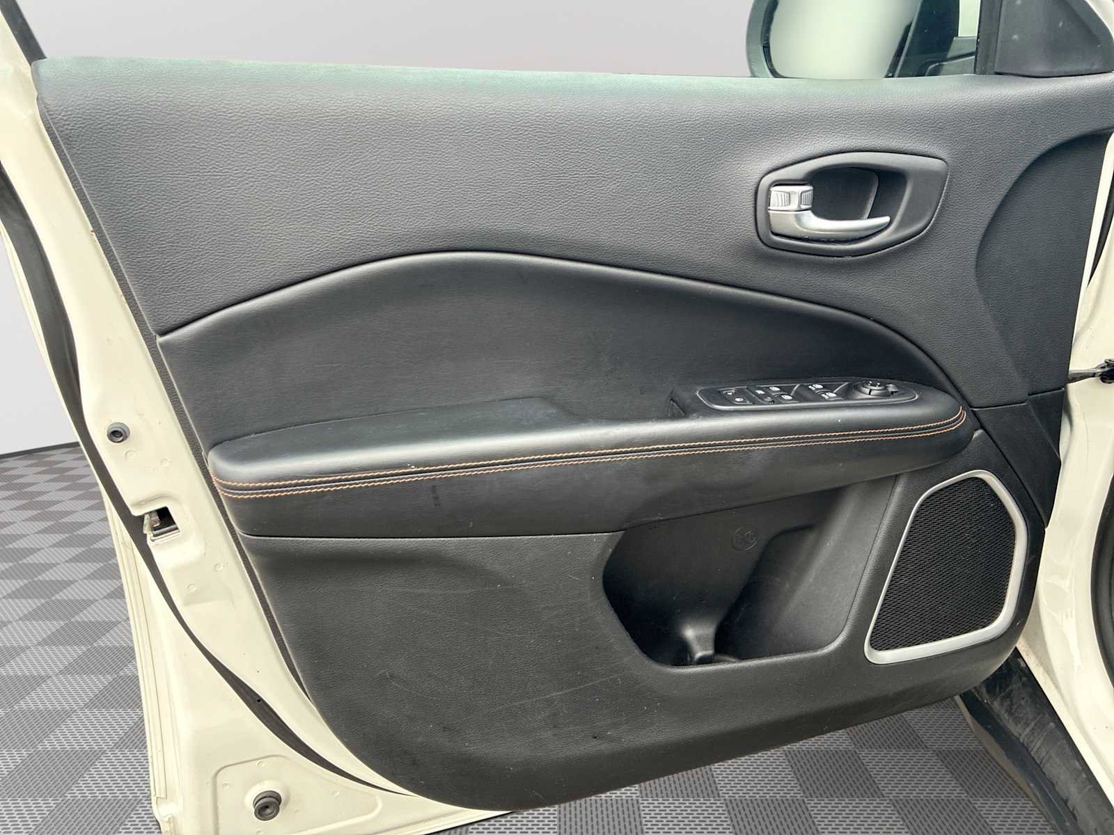 Used 2018 Jeep Compass Limited w/ Safe & Security Group image 21