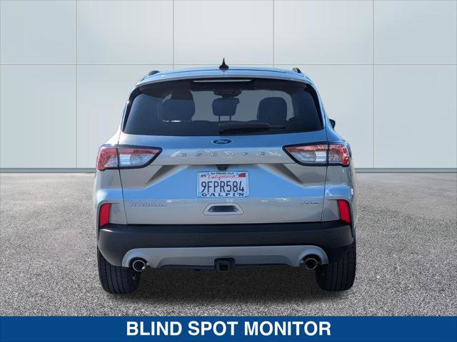 Used 2022 Ford Escape Titanium w/ Class II Trailer Tow Package image 4