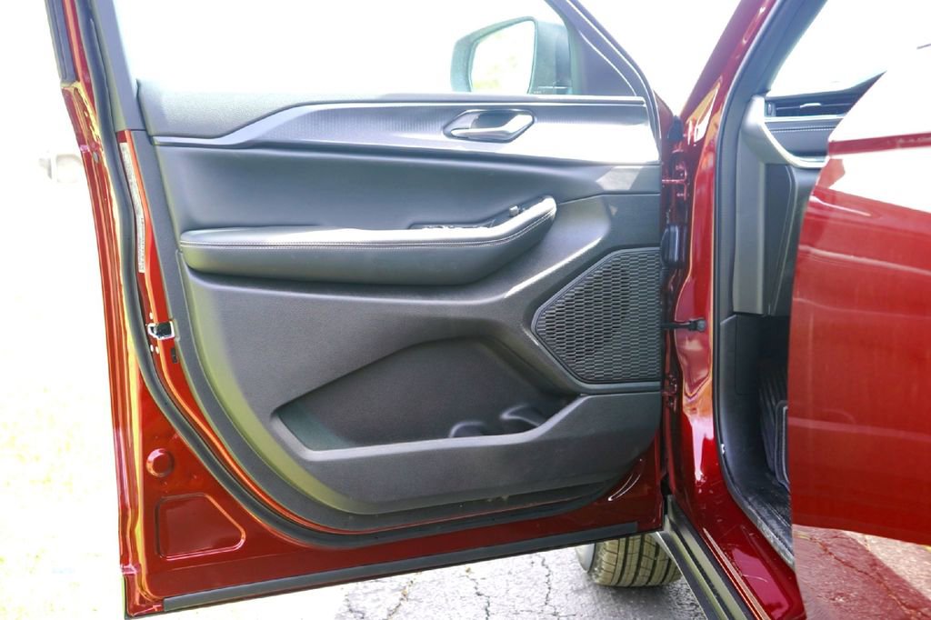 New 2026 Jeep Grand Cherokee Laredo RWD image 20