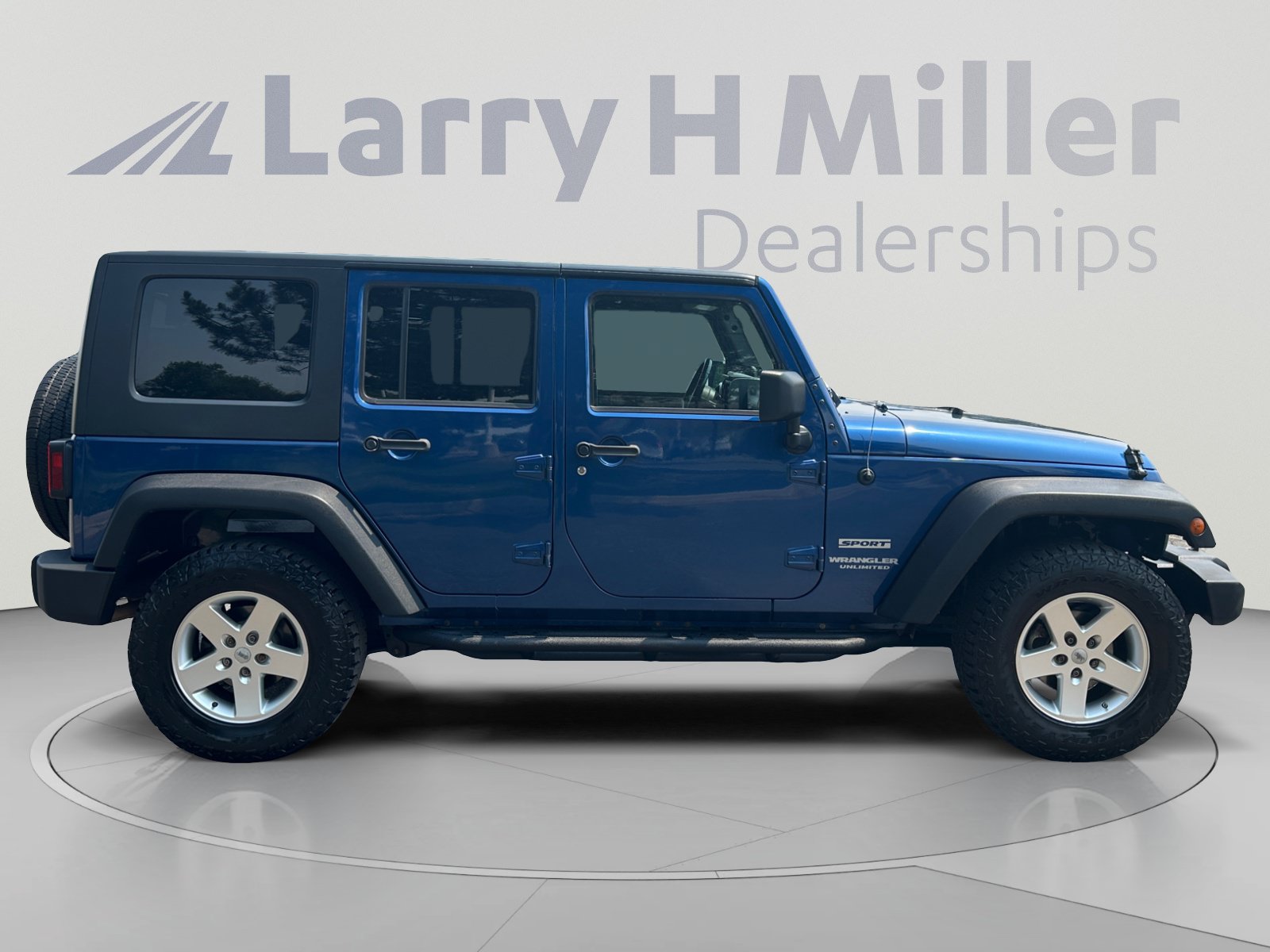 Used 2010 Jeep Wrangler Unlimited Sport AWD/4WD image 6