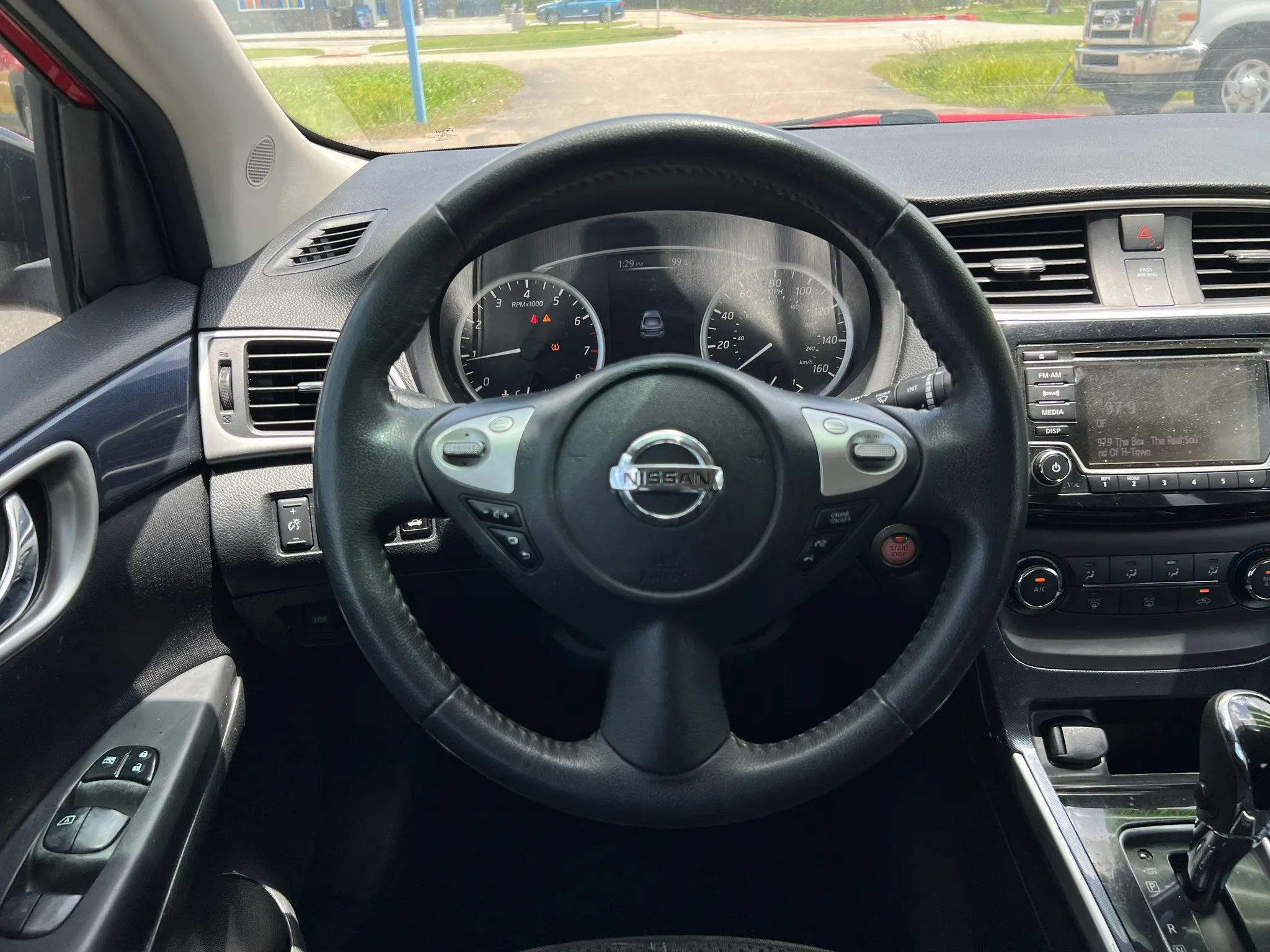 Used 2017 Nissan Sentra SR FWD image 18