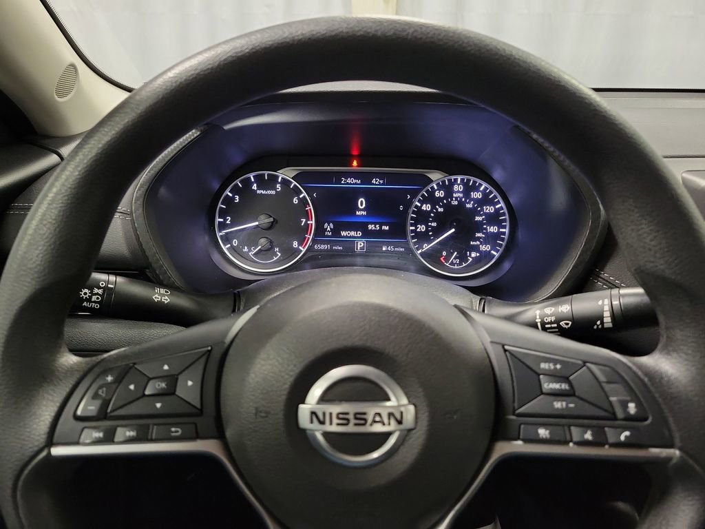 Used 2023 Nissan Sentra SV image 14