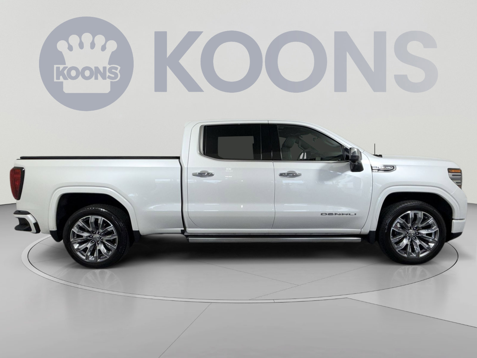 Used 2024 GMC Sierra 1500 Denali w/ Denali Reserve Package AWD/4WD image 8