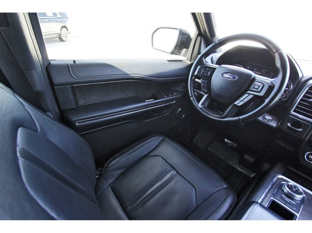 Used 2019 Ford Expedition Limited w/ Equipment Group 301A RWD image 8