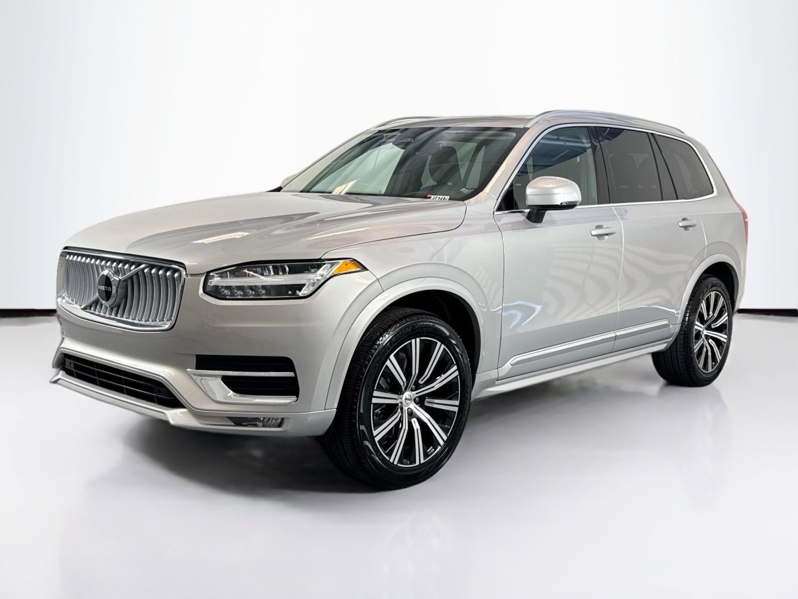 Used 2025 Volvo XC90 B5 Core