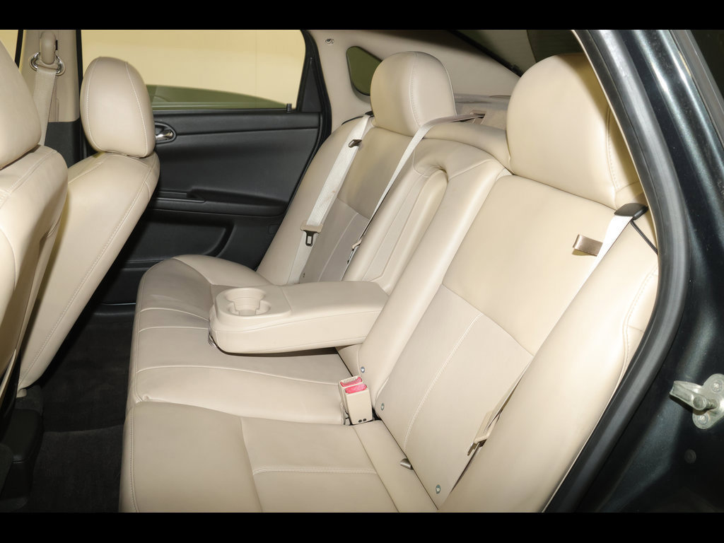 Used 2014 Chevrolet Impala LTZ FWD image 16