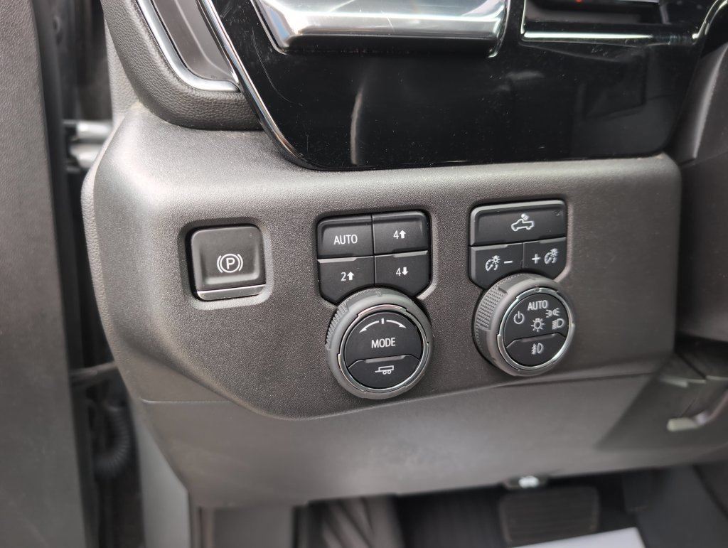 Used 2024 Chevrolet Silverado 1500 LT Trail Boss w/ Convenience Package II AWD/4WD image 20
