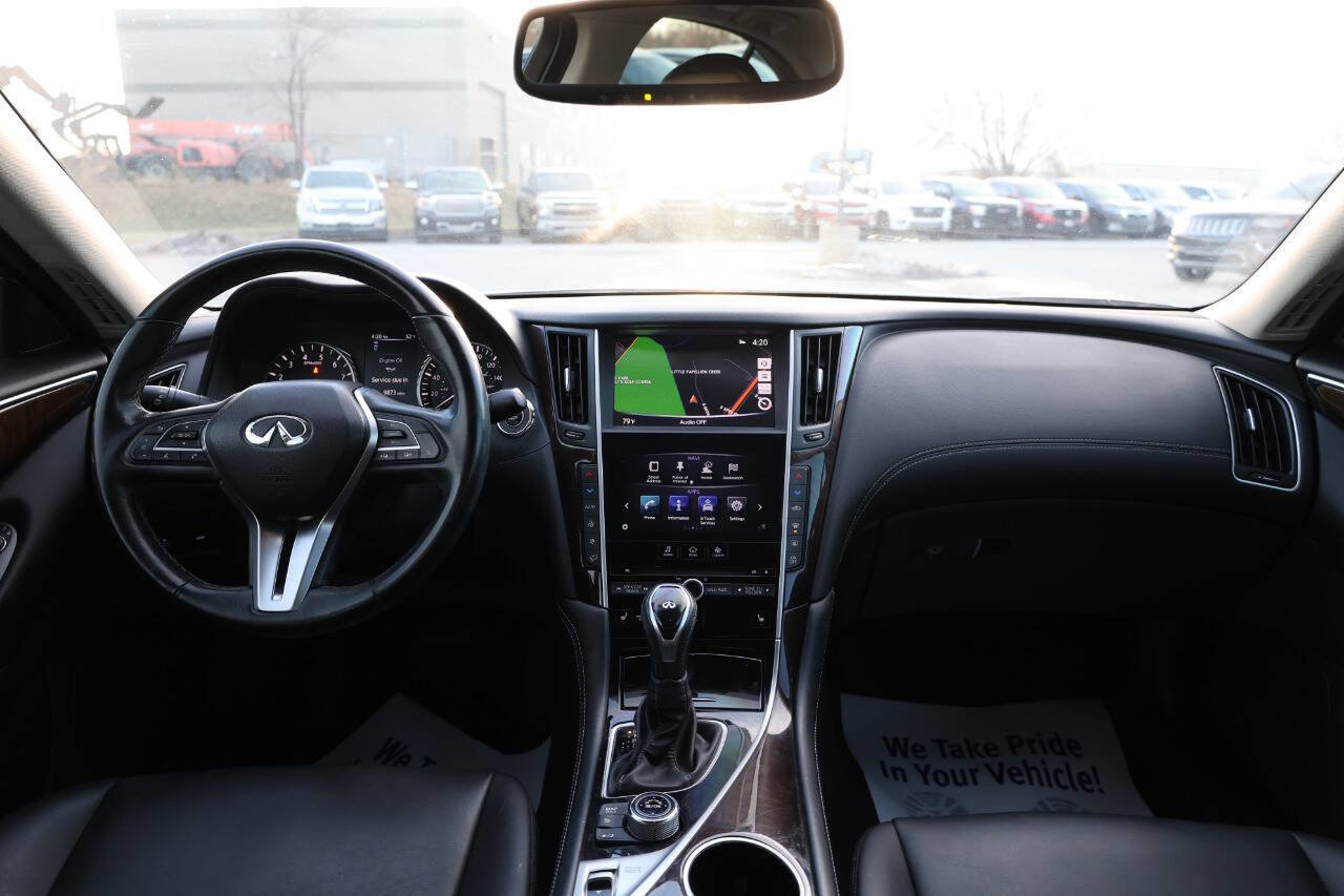 Used 2019 INFINITI Q50 Luxe w/ Essential Package (3.0T Luxe) image 14