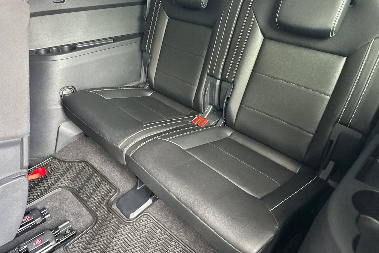 Used 2023 Volkswagen Atlas SE w/ Panoramic Sunroof Package FWD image 15