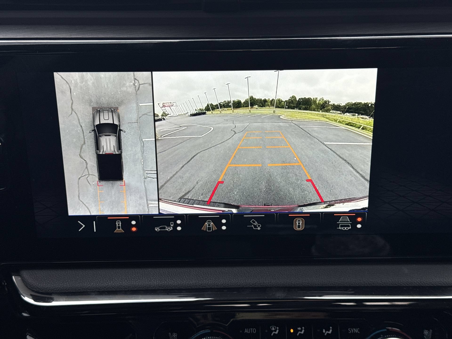 Certified 2024 GMC Sierra 2500 AT4 w/ AT4 Premium Plus Package AWD/4WD image 17