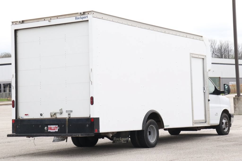 Used 2021 Chevrolet Express 4500 Extended w/ Power Convenience Package RWD image 8