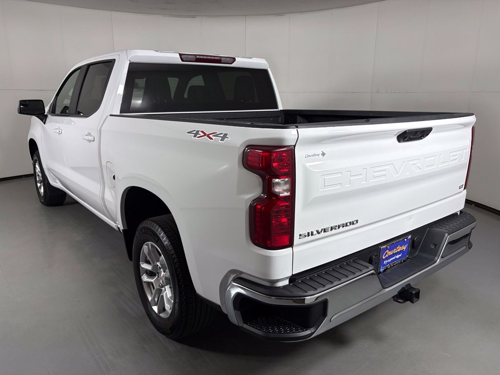 Used 2023 Chevrolet Silverado 1500 LT AWD/4WD image 7