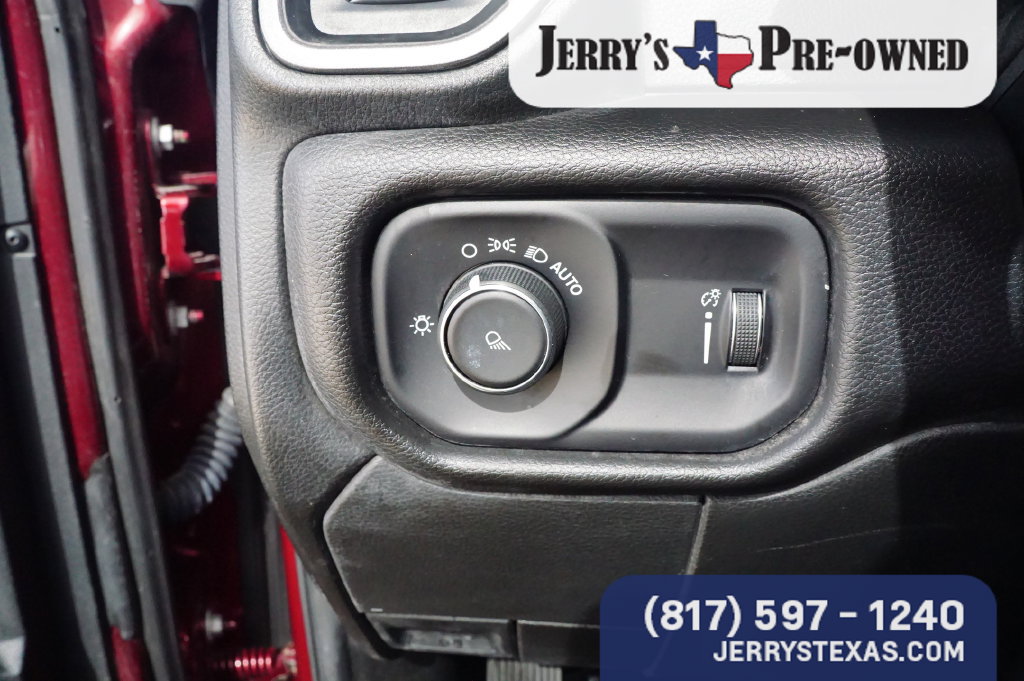 Used 2022 RAM 3500 Tradesman w/ Chrome Appearance Group AWD/4WD image 14
