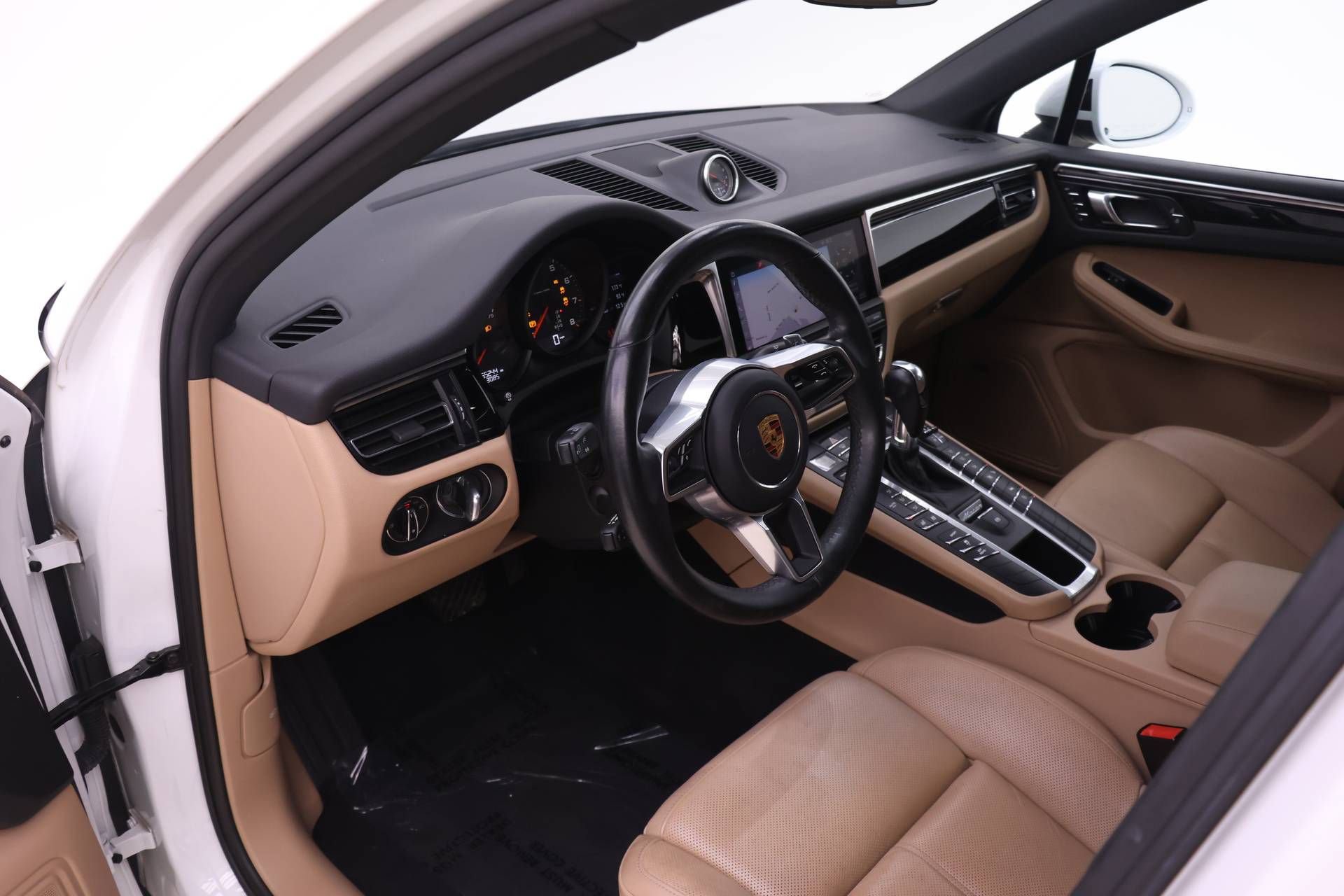 Used 2020 Porsche Macan image 5