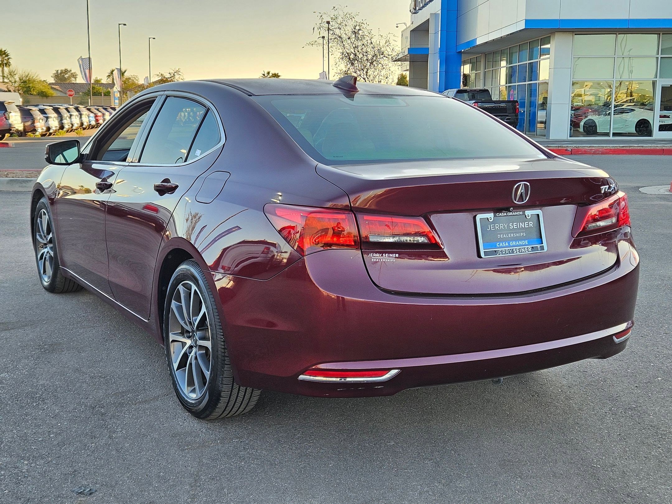 Used 2016 Acura TLX V6 image 3