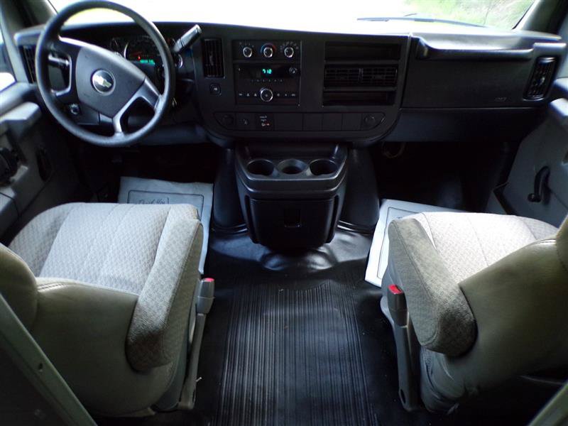 Used 2012 Chevrolet Express 2500 RWD image 31