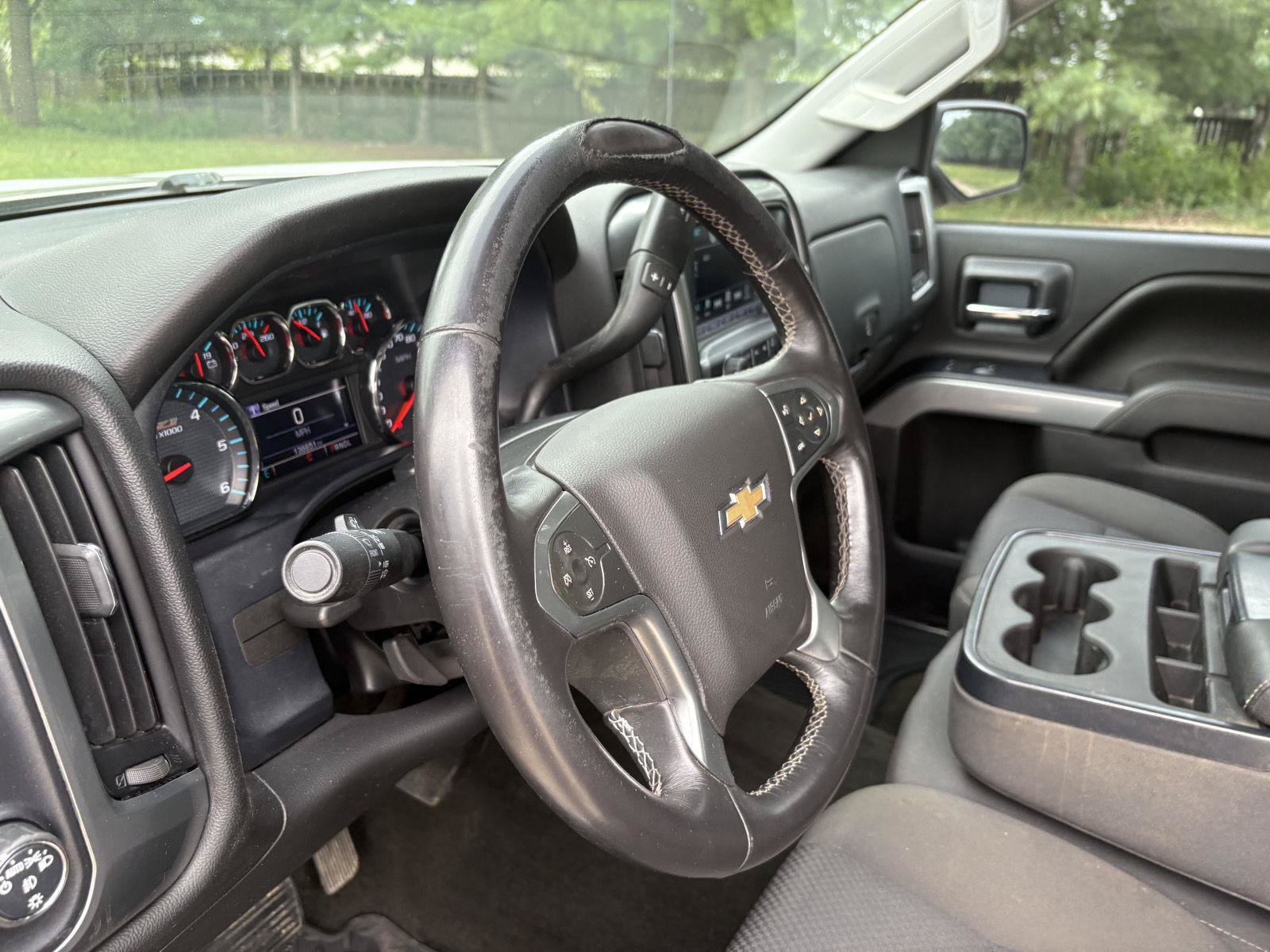 Used 2017 Chevrolet Silverado 1500 LT w/ All Star Edition AWD/4WD image 6