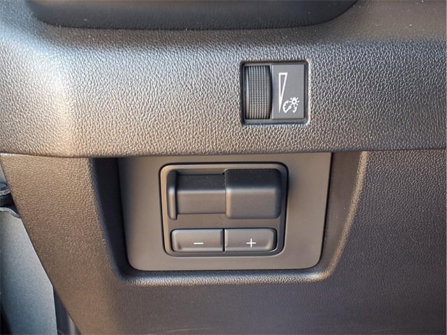 Used 2024 GMC Canyon AT4X image 19