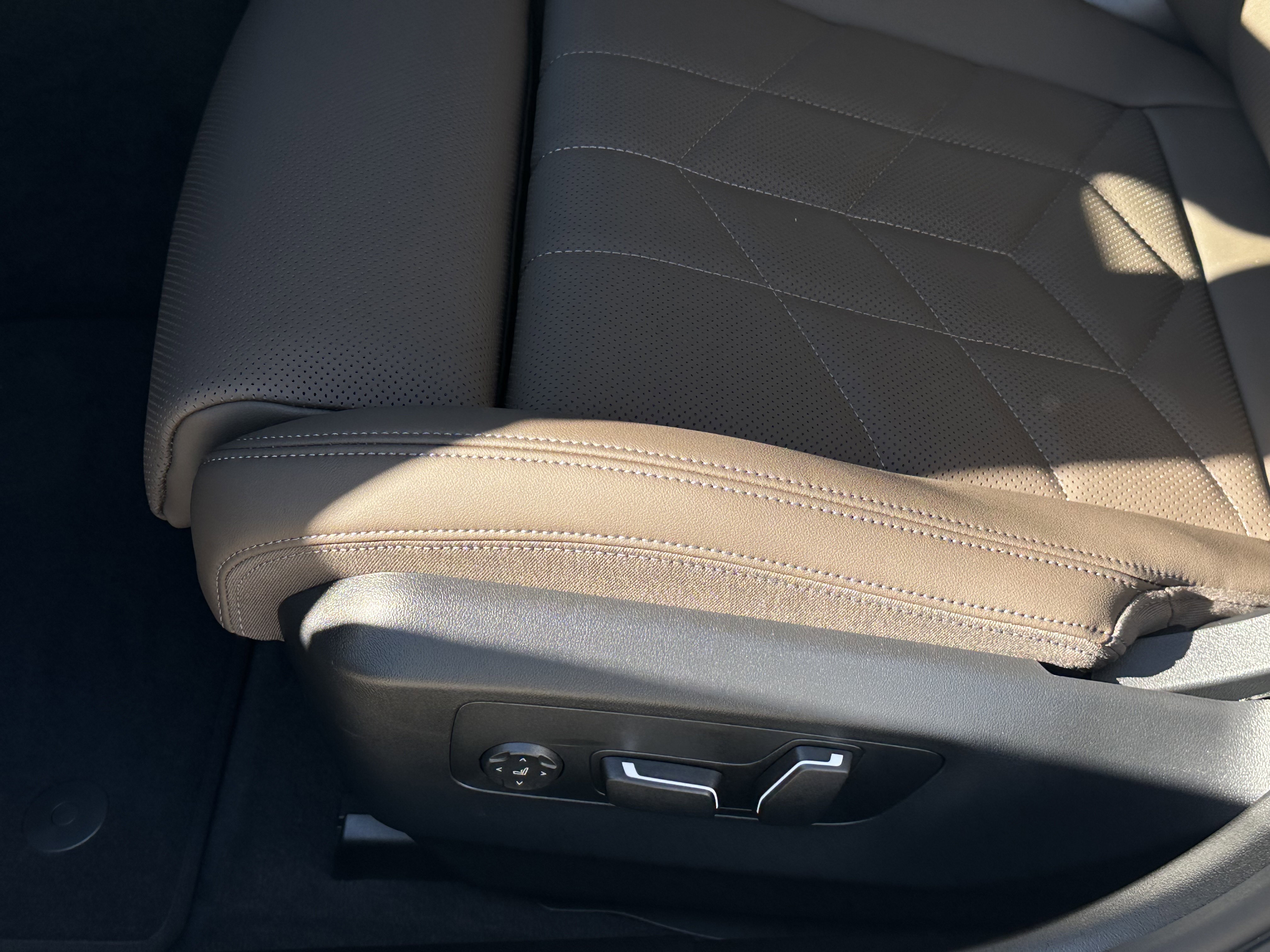 New 2026 BMW 530i w/ Premium Package image 12