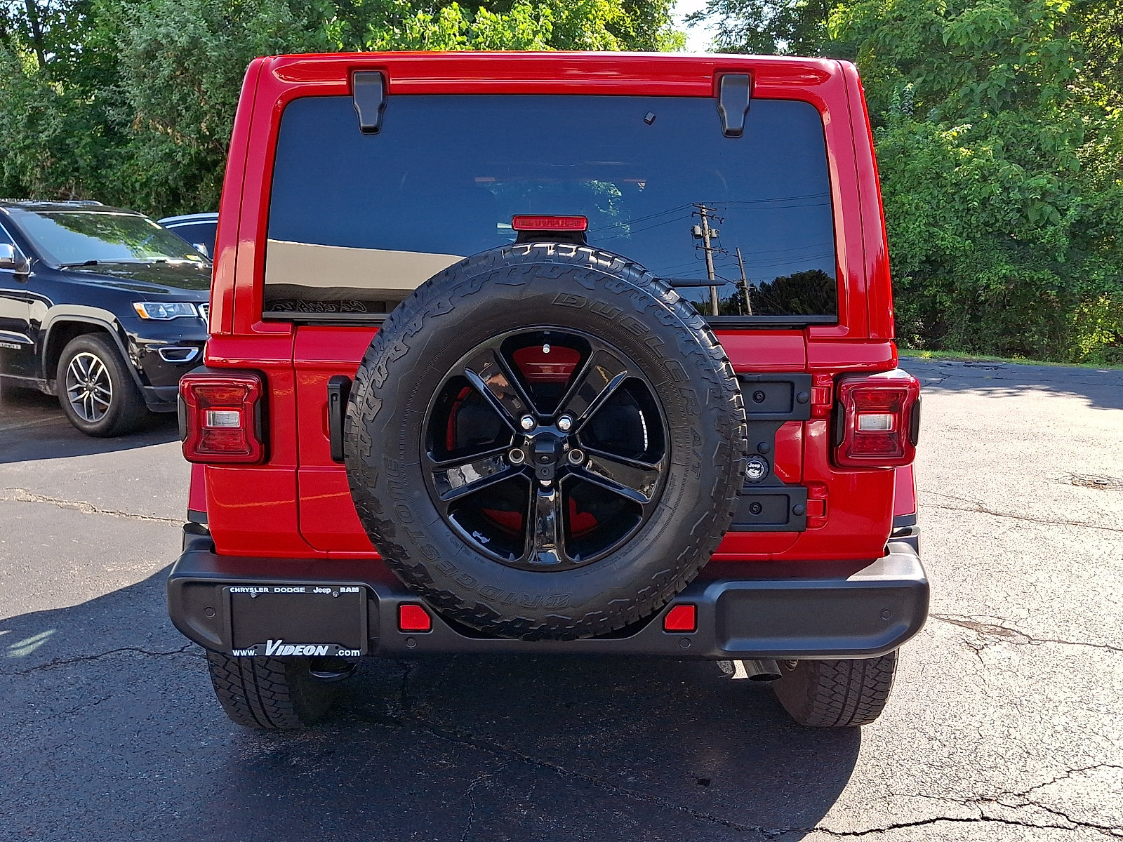 Certified 2022 Jeep Wrangler Unlimited Sahara AWD/4WD image 5