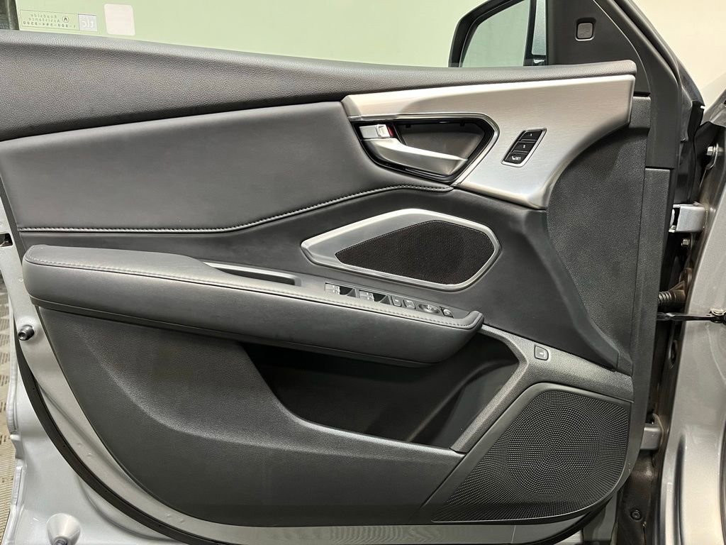 Used 2024 Acura RDX SH-AWD image 13