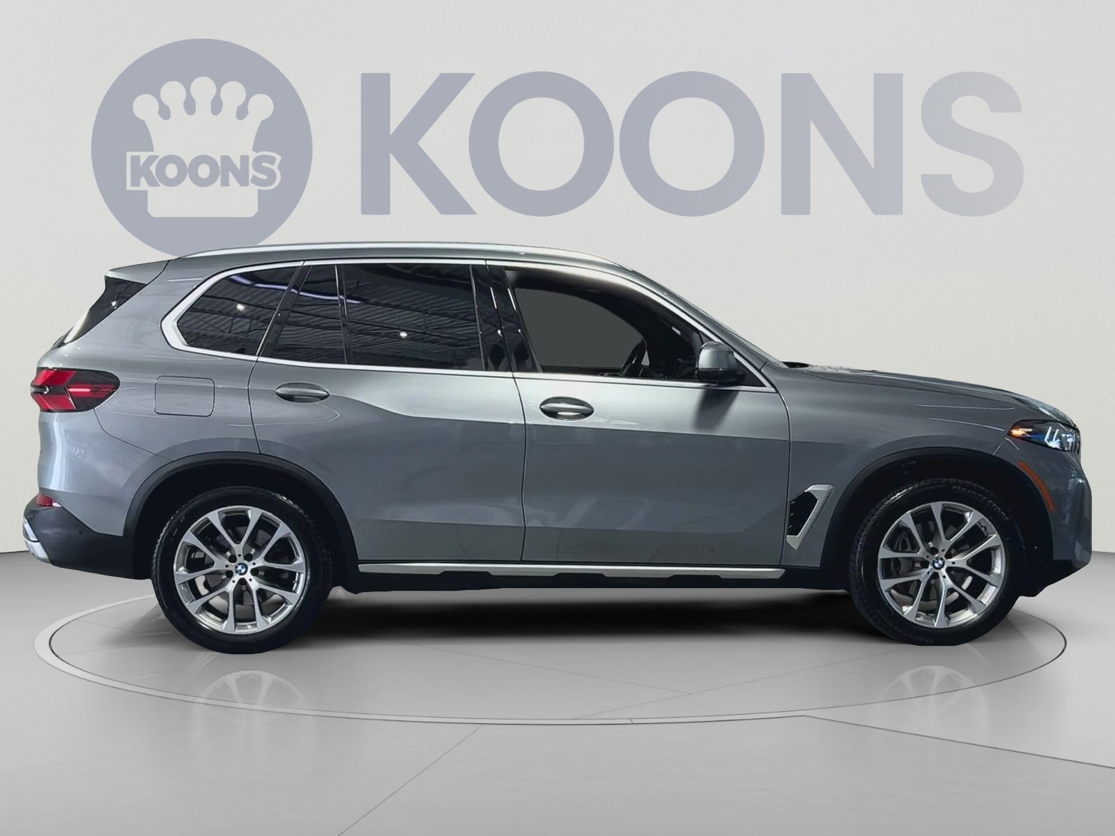 Used 2024 BMW X5 xDrive40i w/ Premium Package AWD/4WD image 12