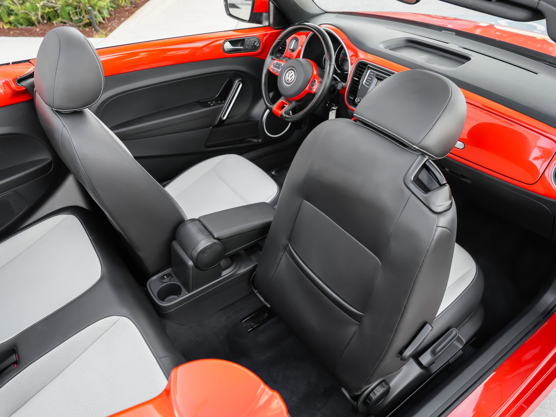 Used 2019 Volkswagen Beetle 2.0T S FWD image 39