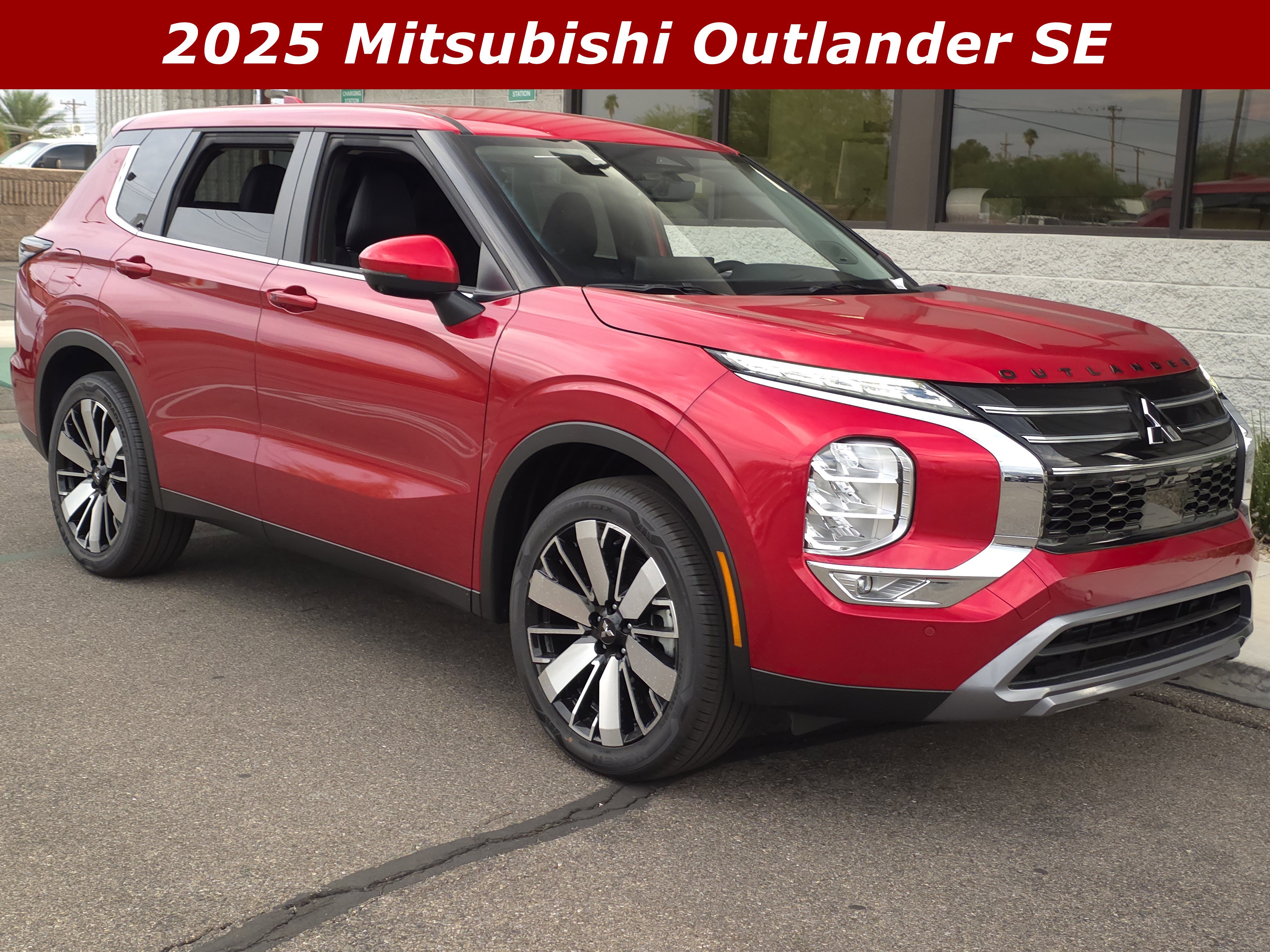 New 2025 Mitsubishi Outlander SE image 1