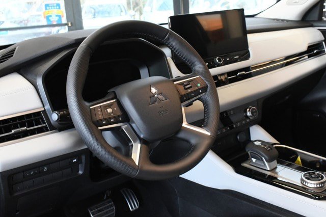 New 2026 Mitsubishi Outlander SEL AWD/4WD image 33