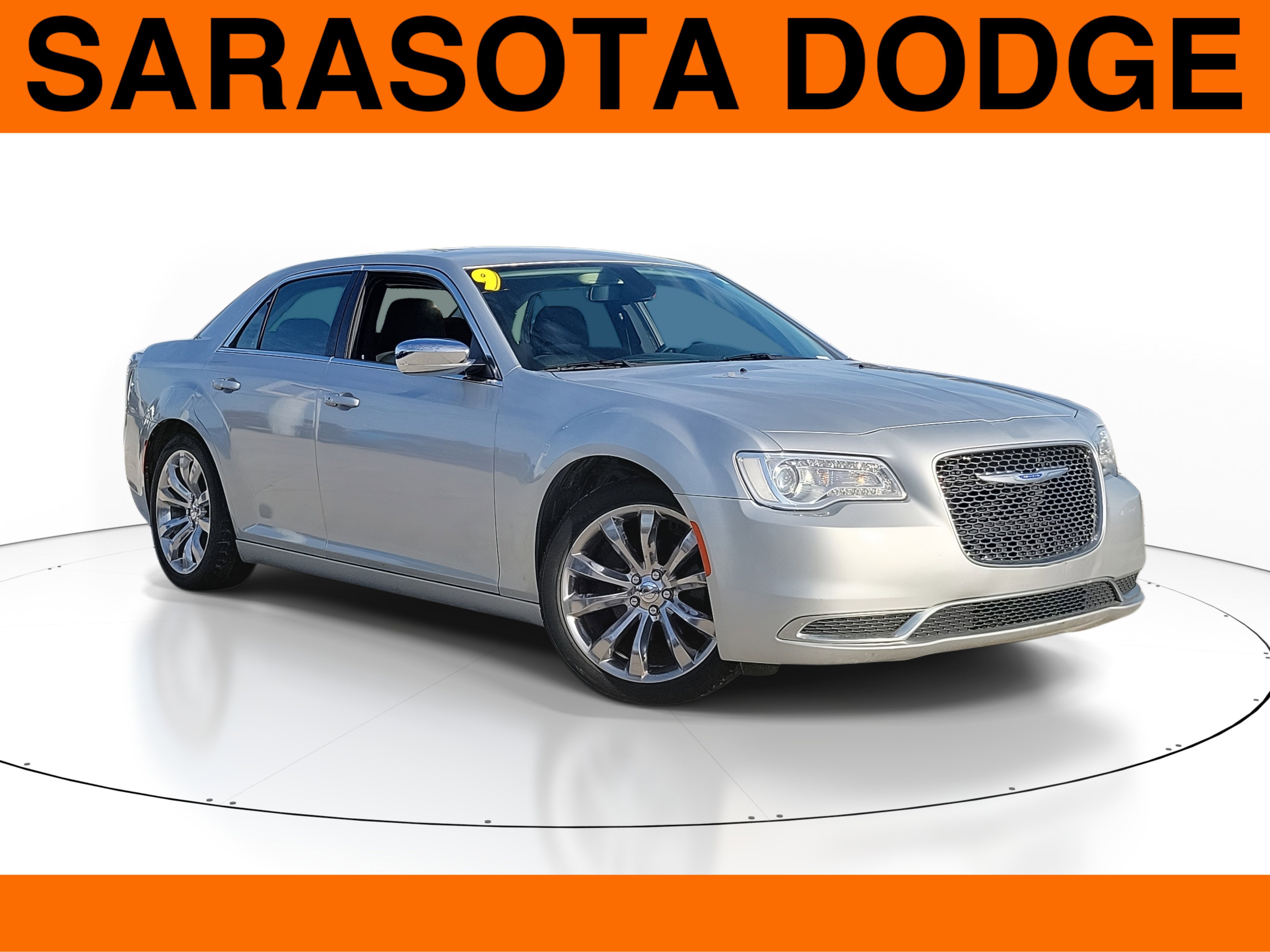 Used 2019 Chrysler 300 Touring w/ Chrome Appearance Package image 1