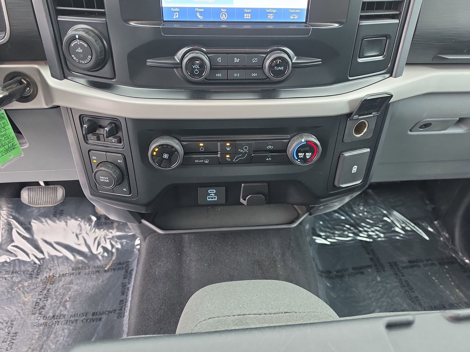 Used 2023 Ford F150 XLT w/ Trailer Tow Package image 12