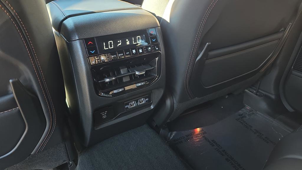 Used 2023 Jeep Grand Cherokee Summit image 28