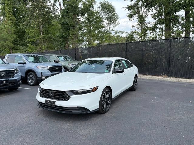 Used 2023 Honda Accord Sport image 1