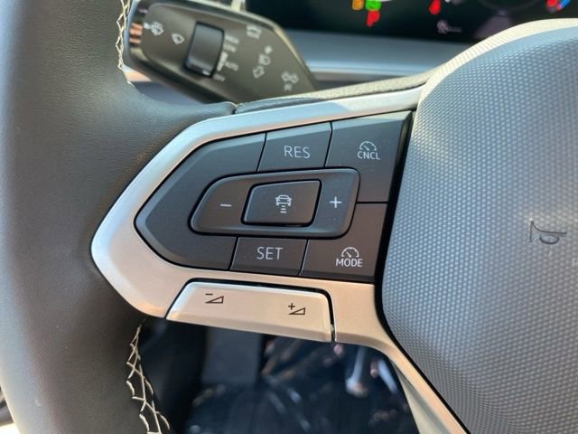 New 2025 Volkswagen Tiguan SE image 29