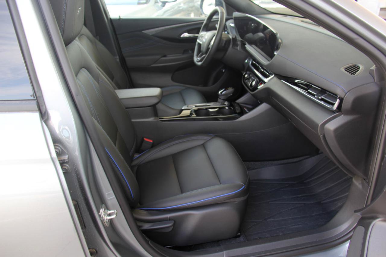 Used 2026 Buick Envista Sport Touring w/ Convenience I Package FWD image 25