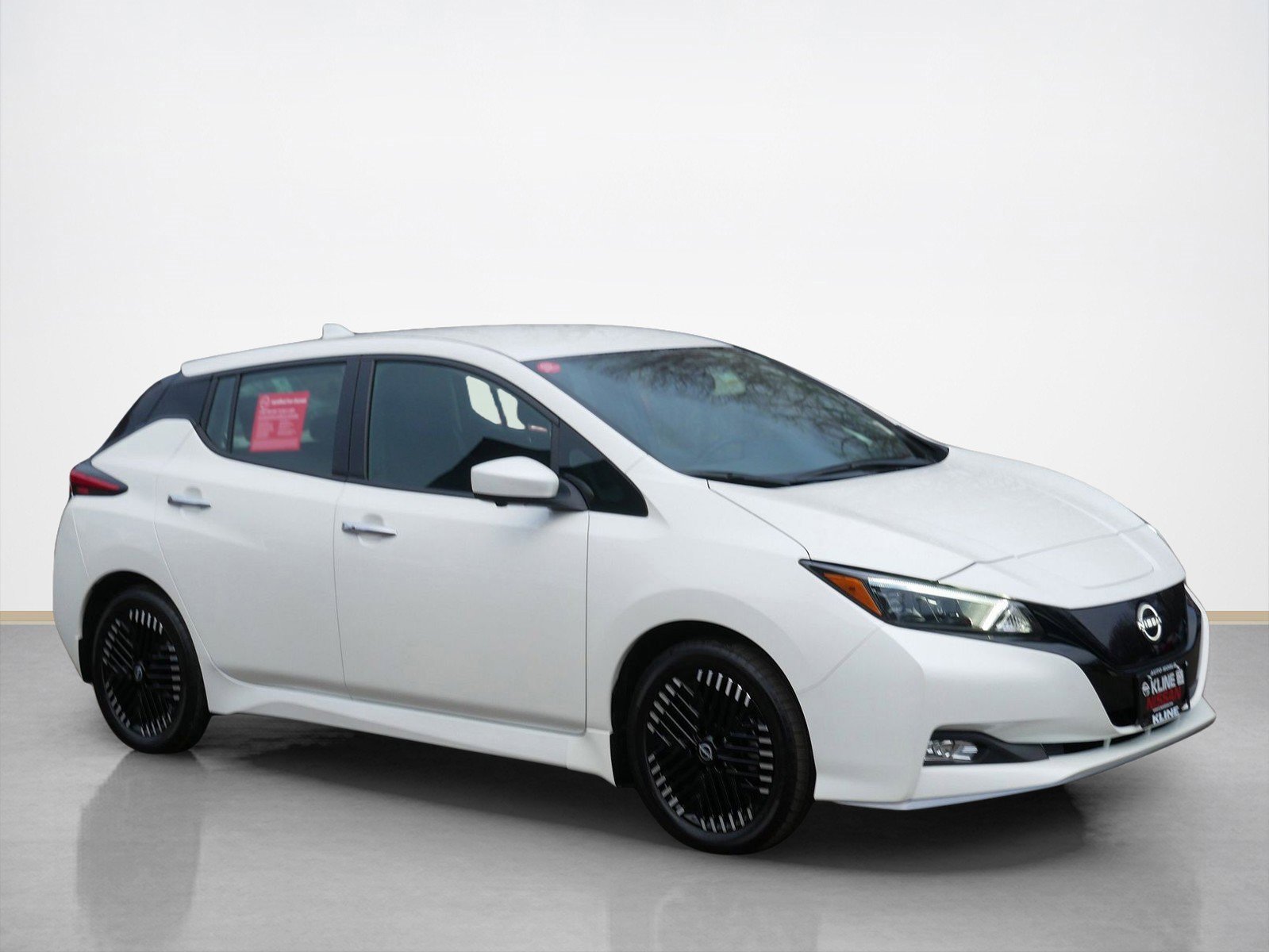 Used 2025 Nissan Leaf SV Plus image 1