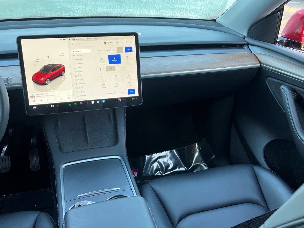 Used 2023 Tesla Model Y Long Range image 20