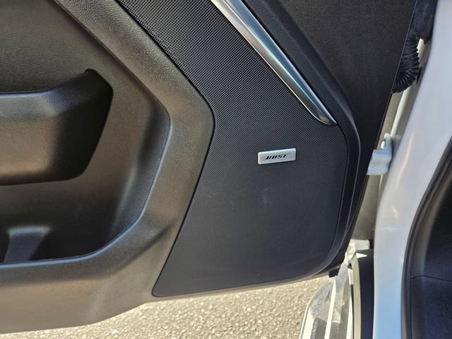 Used 2025 GMC Yukon Denali AWD/4WD image 17