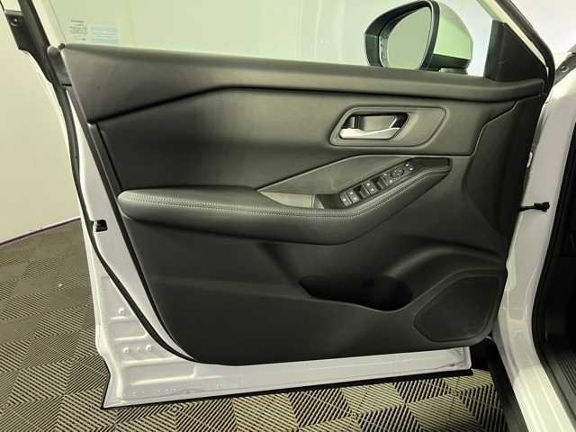 New 2026 Nissan Rogue SV image 14