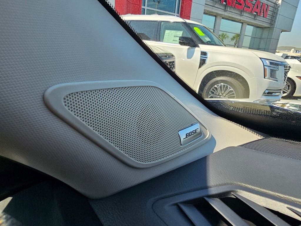 Used 2025 Nissan Pathfinder SL w/ SL Premium Package image 23