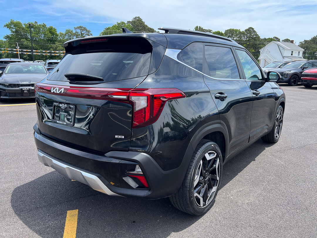 Used 2024 Kia Seltos SX w/ SX Sunroof Package AWD/4WD image 7