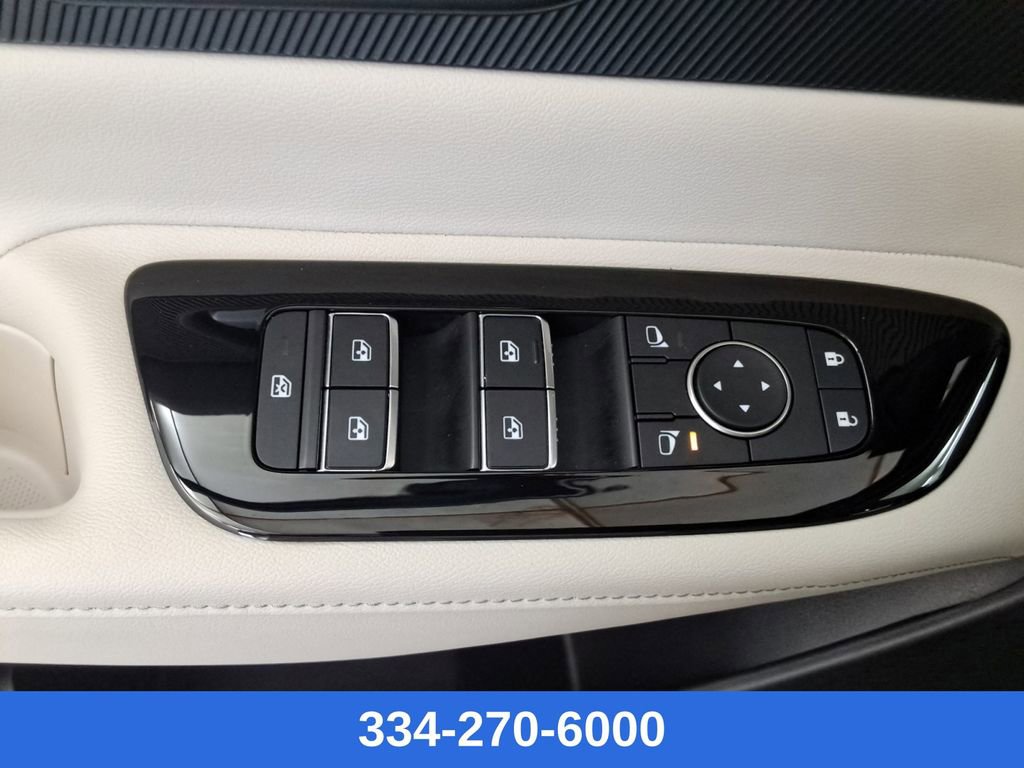 Used 2025 Nissan Murano SV image 19