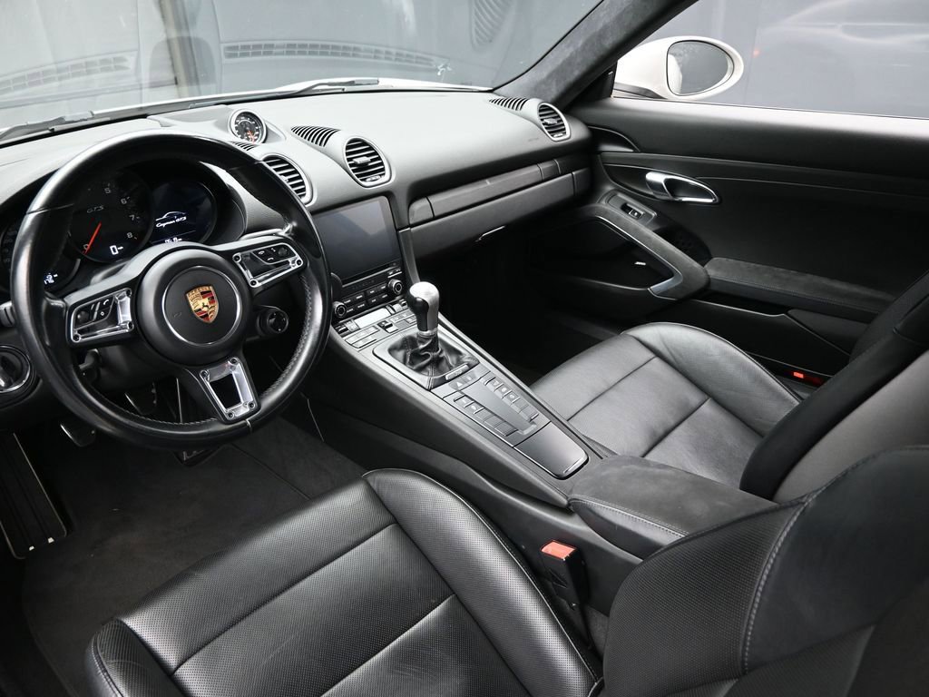 Used 2018 Porsche 718 Cayman GTS image 25