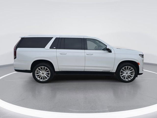 Used 2022 Cadillac Escalade ESV Luxury image 2