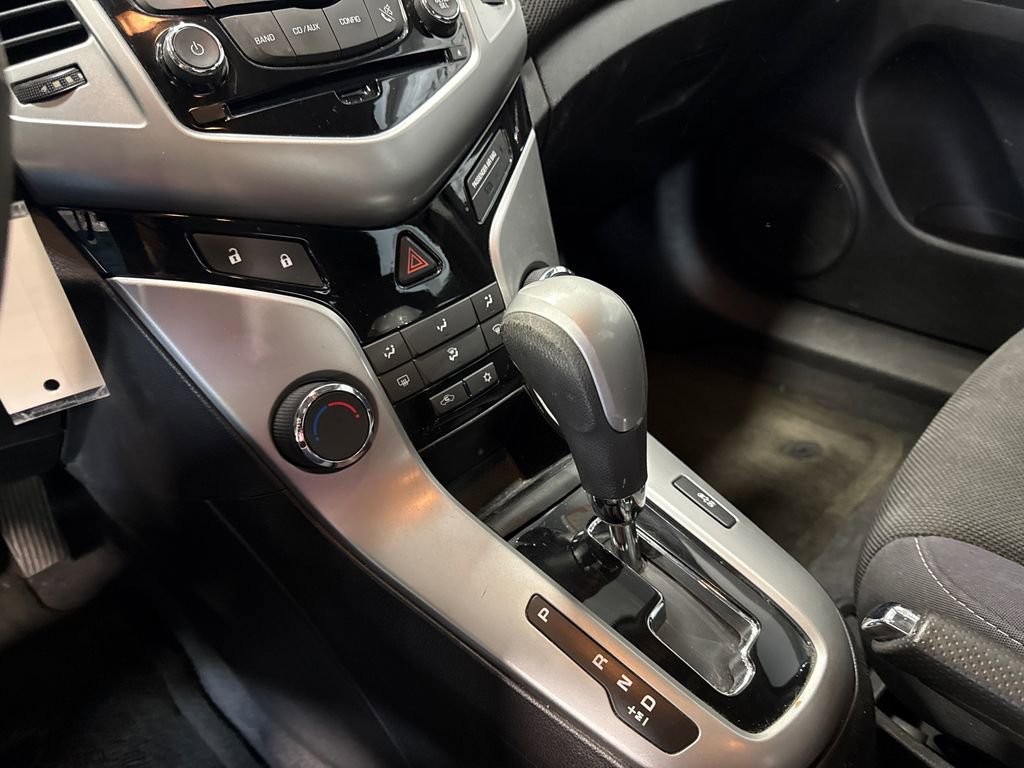 Used 2013 Chevrolet Cruze LT FWD image 16